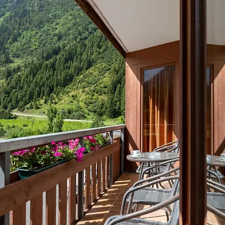 Alpine Including Summercard Hotell Plangeross