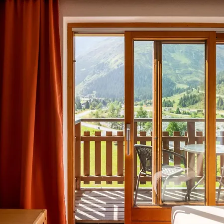 Hotel Alpine Including Summercard