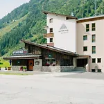 Hotel Alpine Including Summercard Plangeross