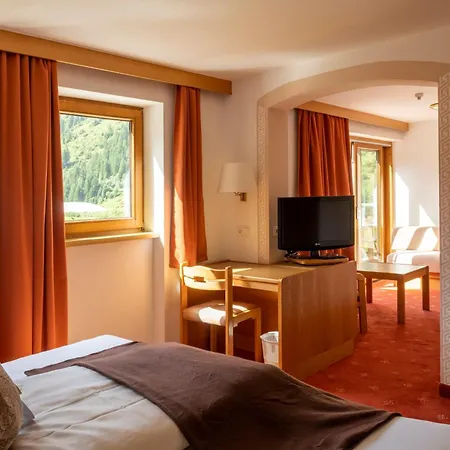 Alpine Including Summercard Hotel