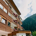 Alpine Hotel 3*